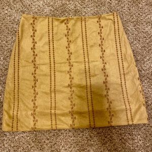 Women’s mustard skirt